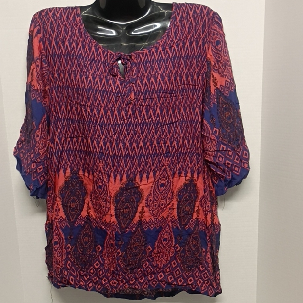 Women's Geometric Print Top - Red and Blue
